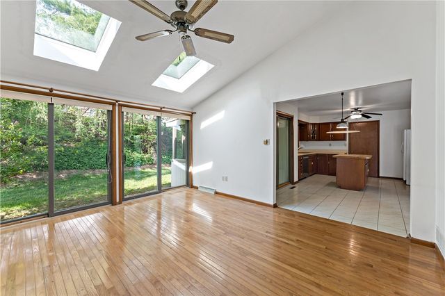 227 Springhouse Drive, Jefferson Hills, PA 15025