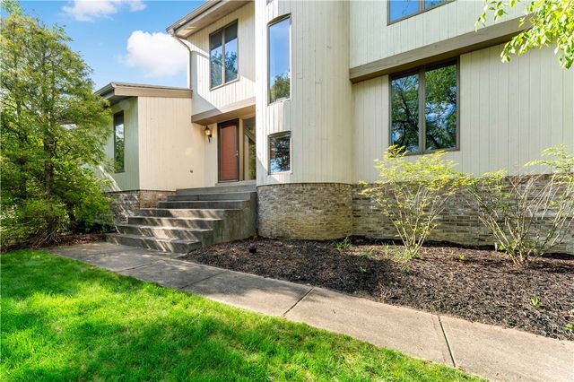 227 Springhouse Drive, Jefferson Hills, PA 15025