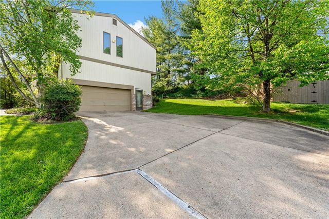 227 Springhouse Drive, Jefferson Hills, PA 15025