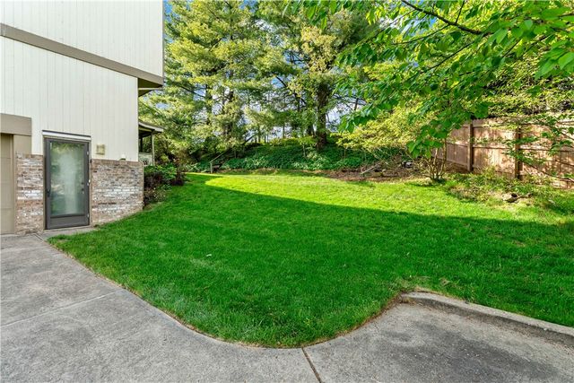 227 Springhouse Drive, Jefferson Hills, PA 15025