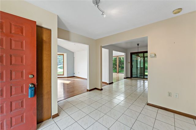 227 Springhouse Drive, Jefferson Hills, PA 15025