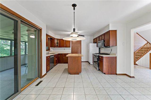 227 Springhouse Drive, Jefferson Hills, PA 15025