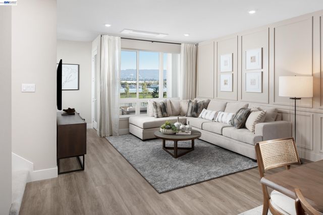 2358 Stanford Street, Alameda, CA 94501