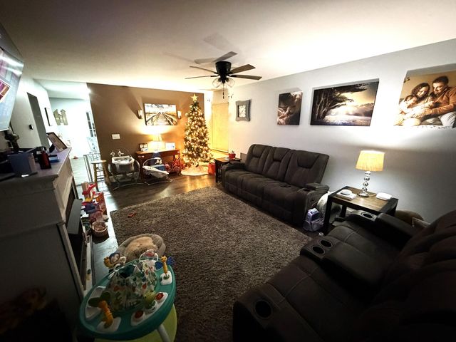 600 Shamrock Lane, Valparaiso, IN 46385