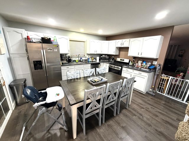 600 Shamrock Lane, Valparaiso, IN 46385