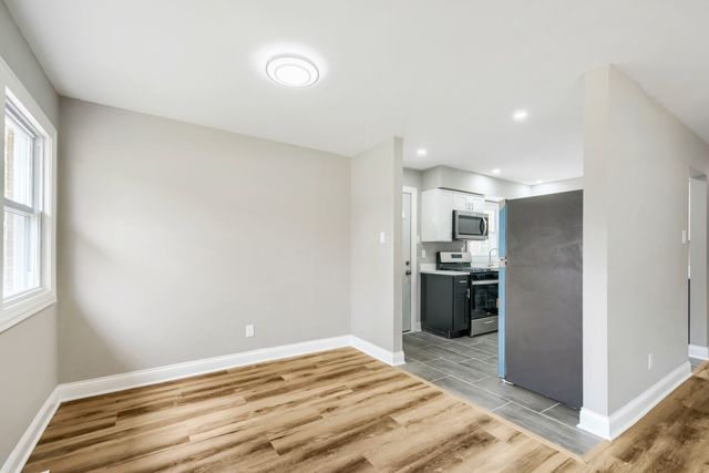 615 W 16TH Place, Chicago Heights, IL 60411