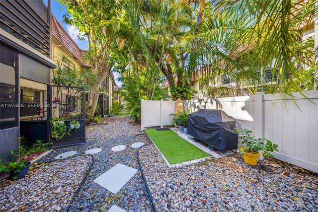 130 S Cypress Rd 612, Pompano Beach, FL 33060