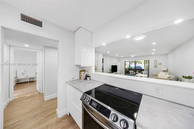 130 S Cypress Rd 612, Pompano Beach, FL 33060