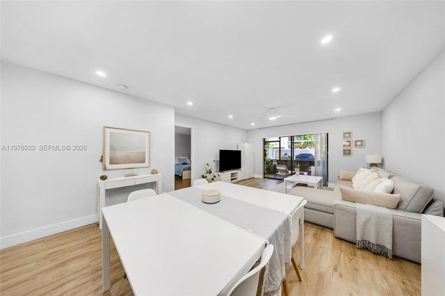 130 S Cypress Rd 612, Pompano Beach, FL 33060