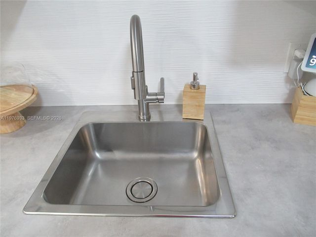 130 S Cypress Rd 612, Pompano Beach, FL 33060