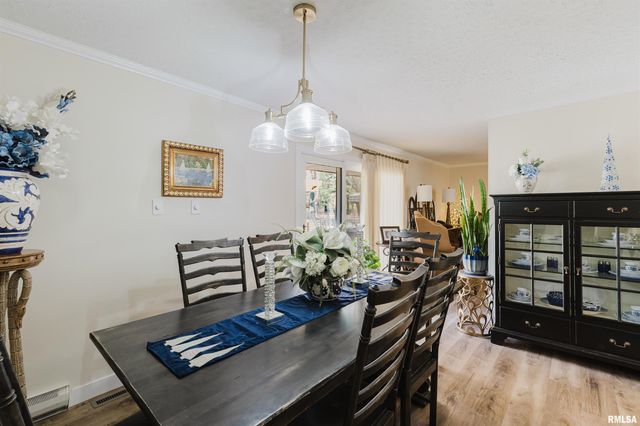 100 Prairie Road, Carterville, IL 62918