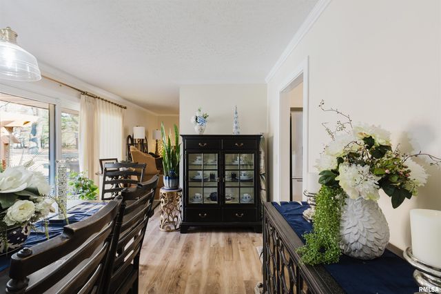 100 Prairie Road, Carterville, IL 62918