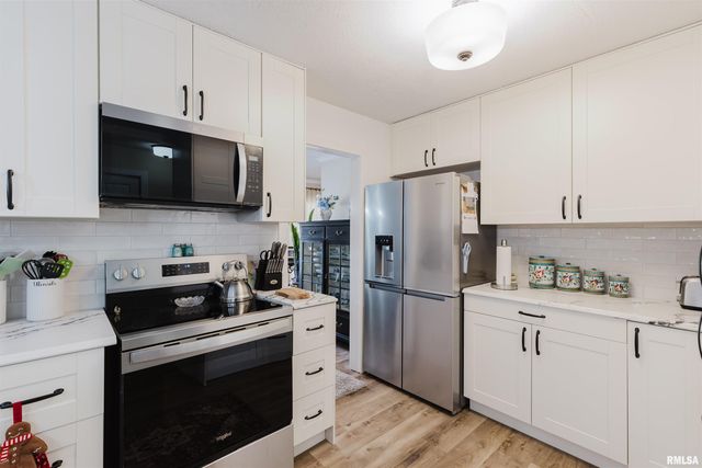 100 Prairie Road, Carterville, IL 62918