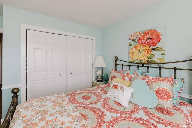 100 Prairie Road, Carterville, IL 62918