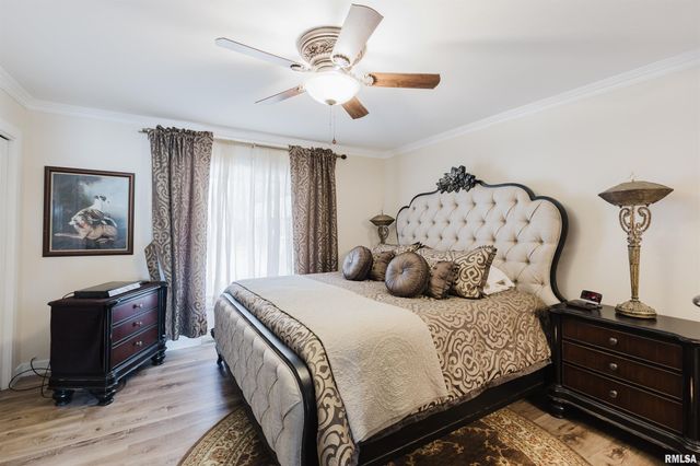 100 Prairie Road, Carterville, IL 62918