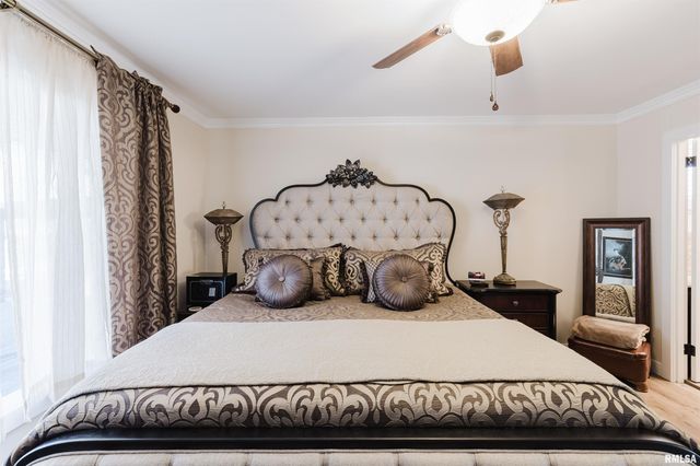 100 Prairie Road, Carterville, IL 62918