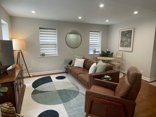 4542 N Ashland Avenue, Chicago, IL 60640