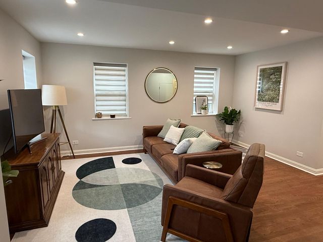 4542 N Ashland Avenue, Chicago, IL 60640