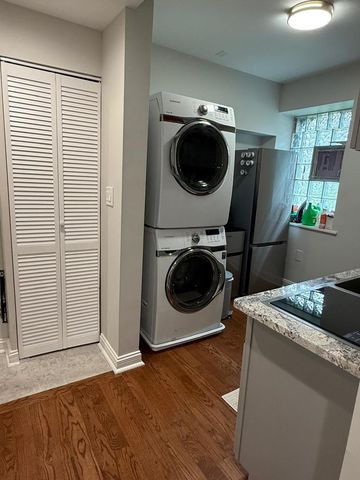 4542 N Ashland Avenue, Chicago, IL 60640