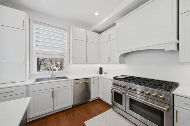 4542 N Ashland Avenue, Chicago, IL 60640