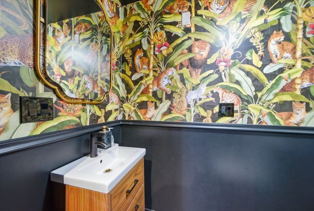 4542 N Ashland Avenue, Chicago, IL 60640