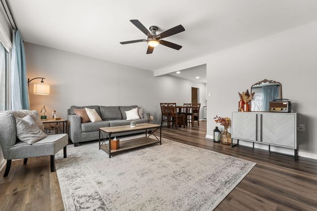 711 Juniper Road, Valparaiso, IN 46385