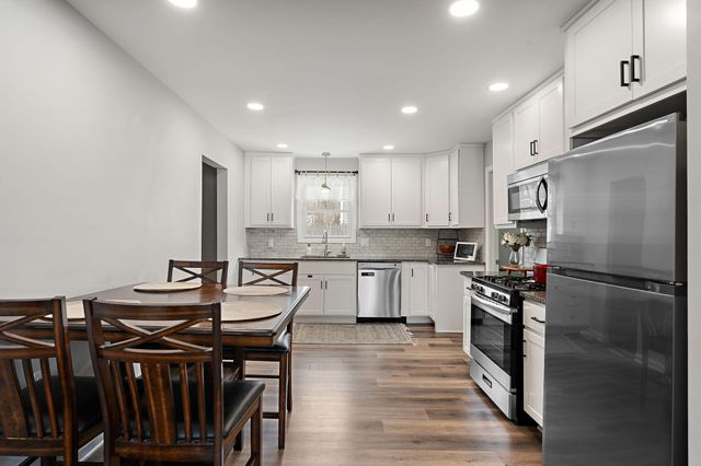 711 Juniper Road, Valparaiso, IN 46385