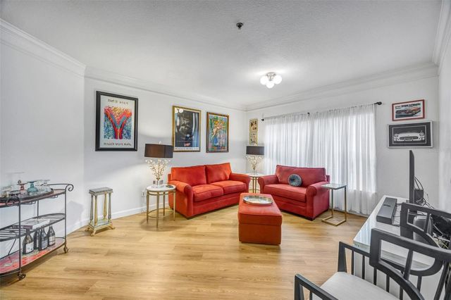 4309 BAYSIDE VILLAGE DRIVE 101, Tampa, FL 33615