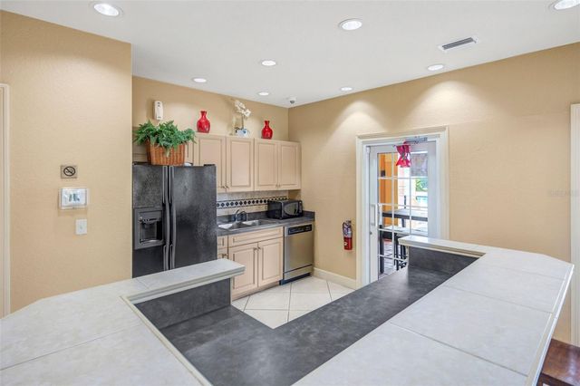 4309 BAYSIDE VILLAGE DRIVE 101, Tampa, FL 33615