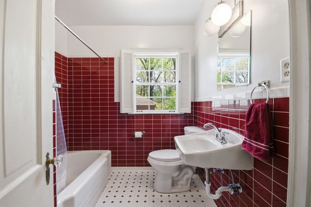 270 E CHERRY CIR, Memphis, TN 38117