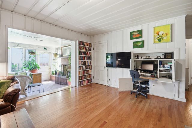 270 E CHERRY CIR, Memphis, TN 38117