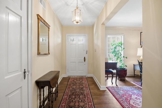 270 E CHERRY CIR, Memphis, TN 38117