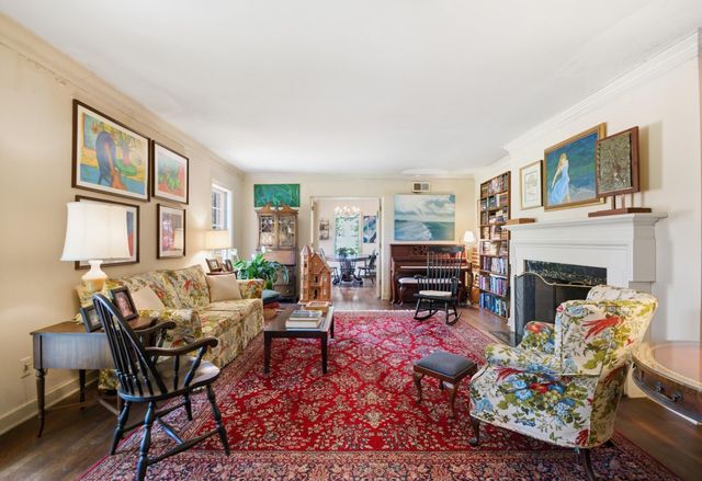 270 E CHERRY CIR, Memphis, TN 38117