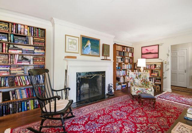 270 E CHERRY CIR, Memphis, TN 38117