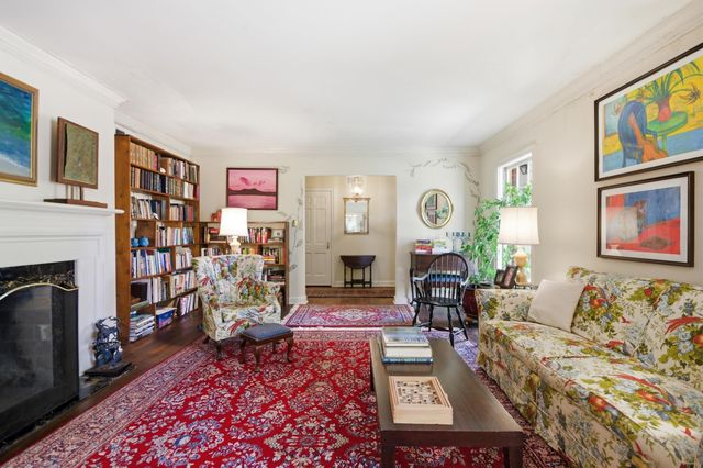 270 E CHERRY CIR, Memphis, TN 38117