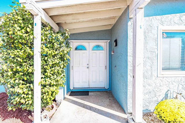 587 Augusta Dr., San Marcos, CA 92069