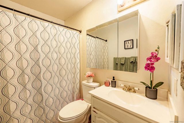 587 Augusta Dr., San Marcos, CA 92069