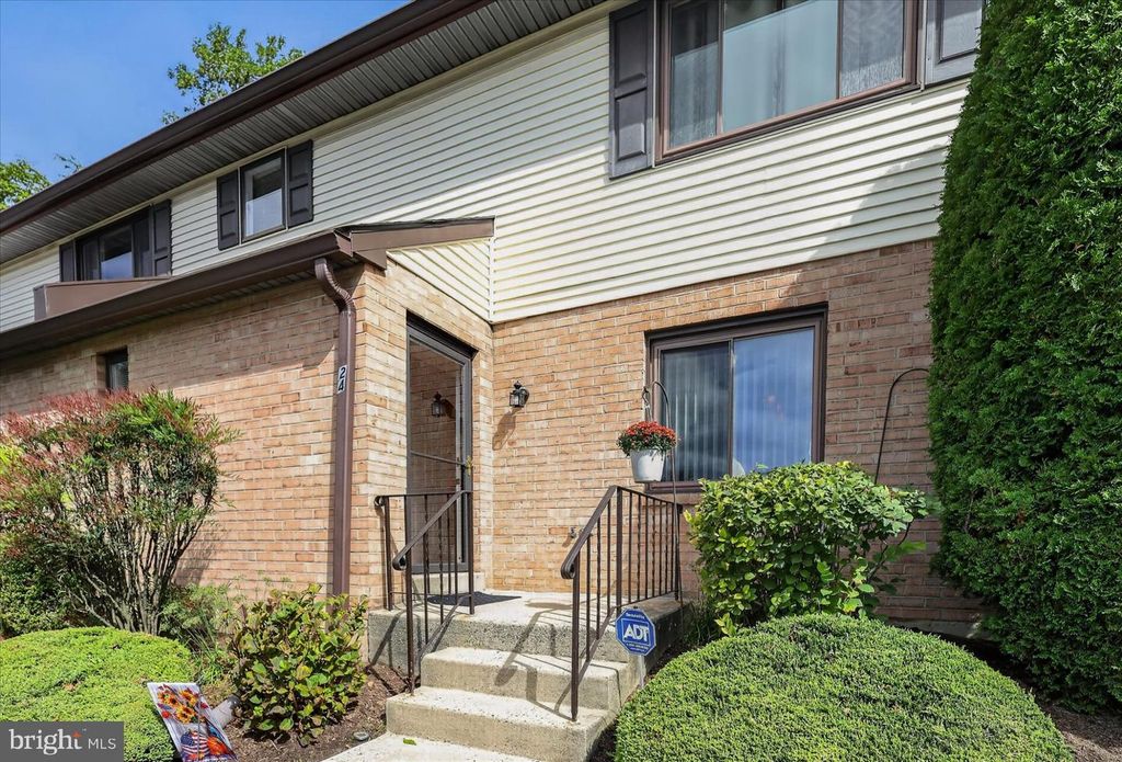 1747 W CHESTER PIKE #24, Havertown, PA 19083 — photo 3