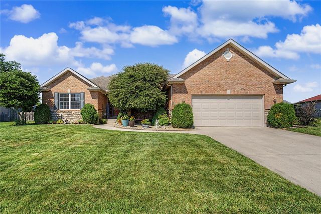 932 Shaftsbury Road, Troy, OH 45373