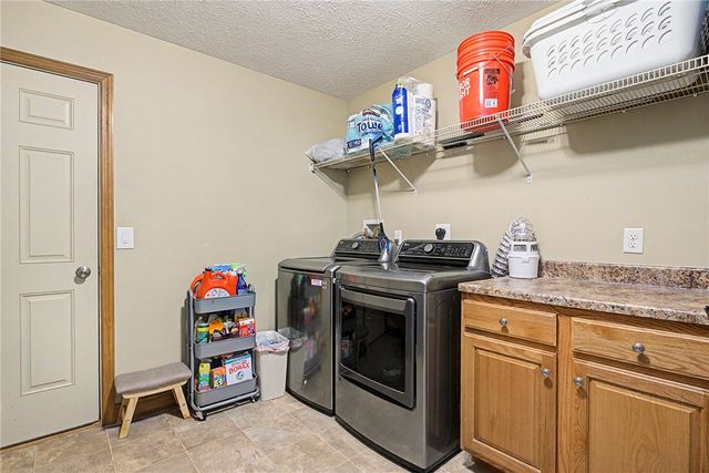 932 Shaftsbury Road, Troy, OH 45373