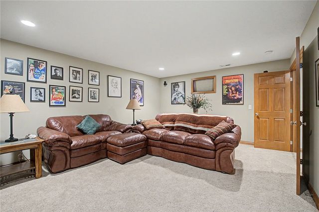 932 Shaftsbury Road, Troy, OH 45373