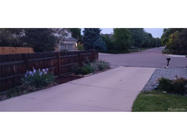 1050 S Florence St, Denver, CO 80247