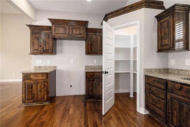 15418 Meyer Drive, Basehor, KS 66007