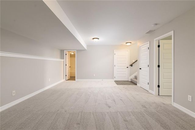 15418 Meyer Drive, Basehor, KS 66007