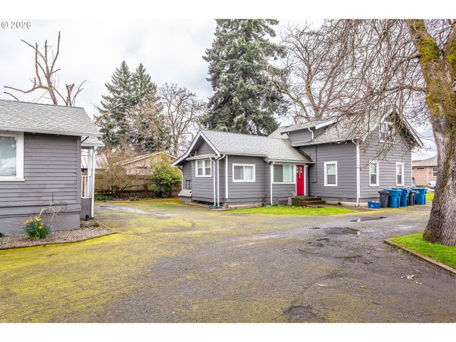 1385 HINES St, Salem, OR 97302