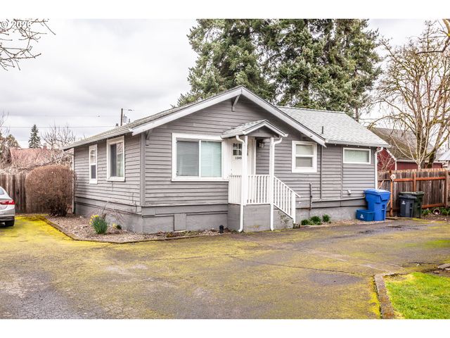 1385 HINES St, Salem, OR 97302