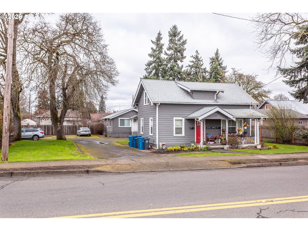 1385 HINES St, Salem, OR 97302