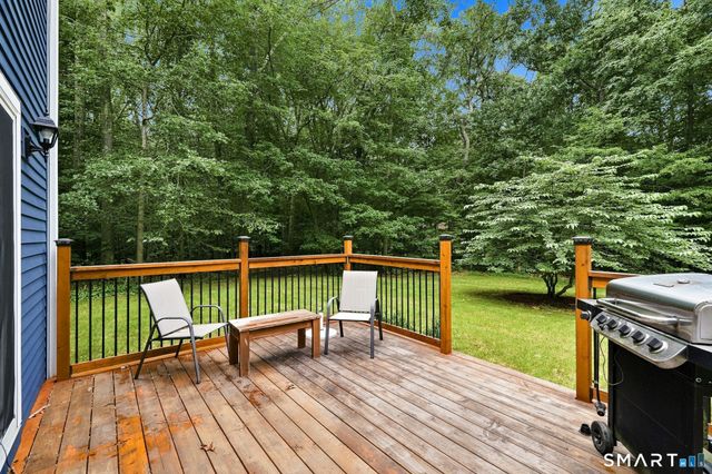 2 Myrica Way, Old Lyme, CT 06371