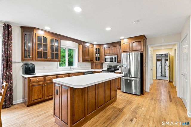 2 Myrica Way, Old Lyme, CT 06371
