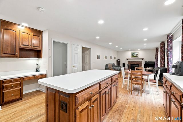 2 Myrica Way, Old Lyme, CT 06371
